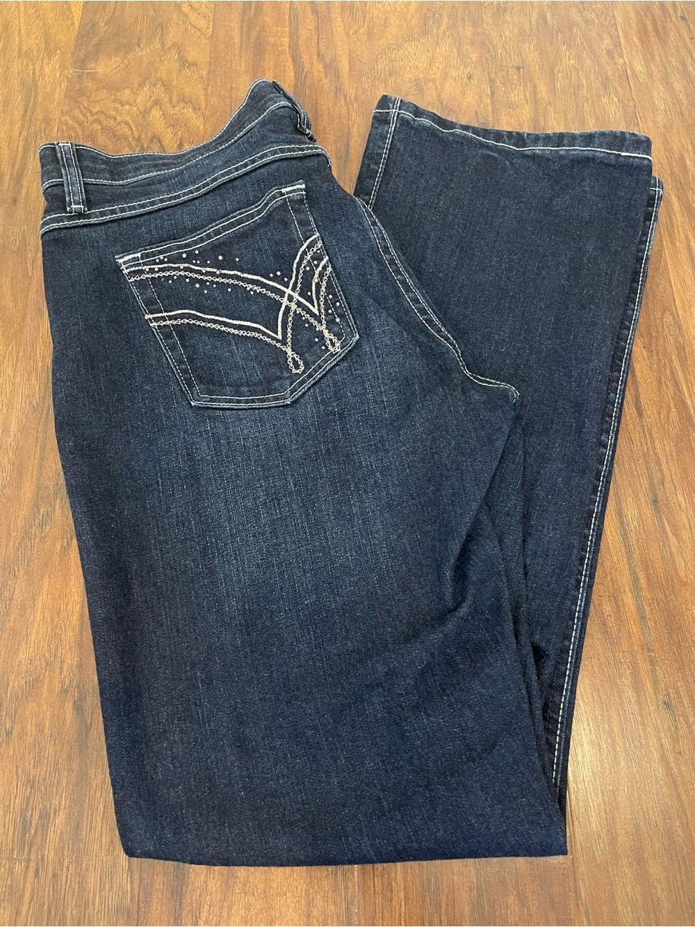 Wrangler Q‑Baby Ultimate Riding Jeans – Dark Wash – Size 9/10×32